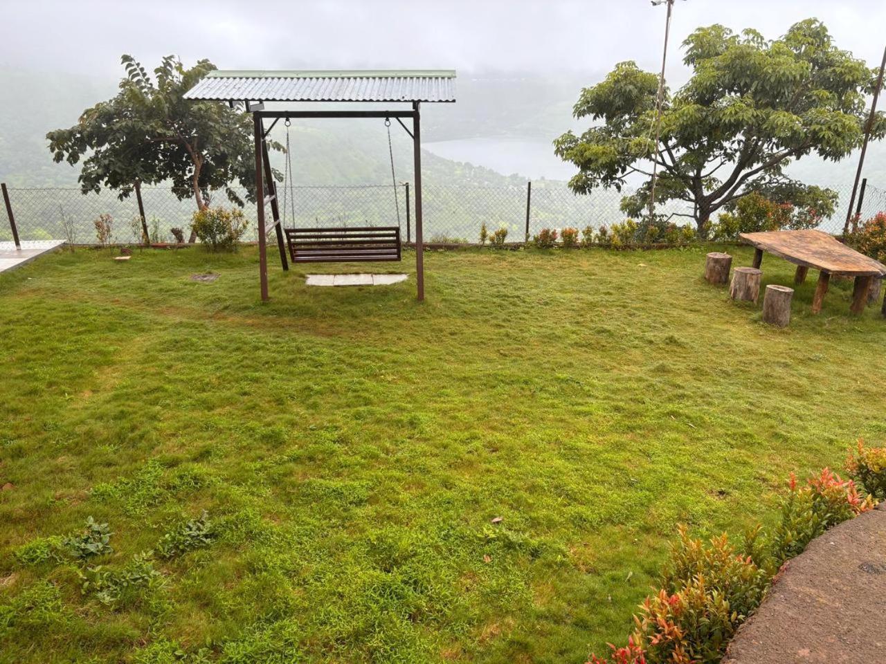 Paramount 3 Ac Bedrooms Hall Garden With Lake View Panchgani Exteriér fotografie