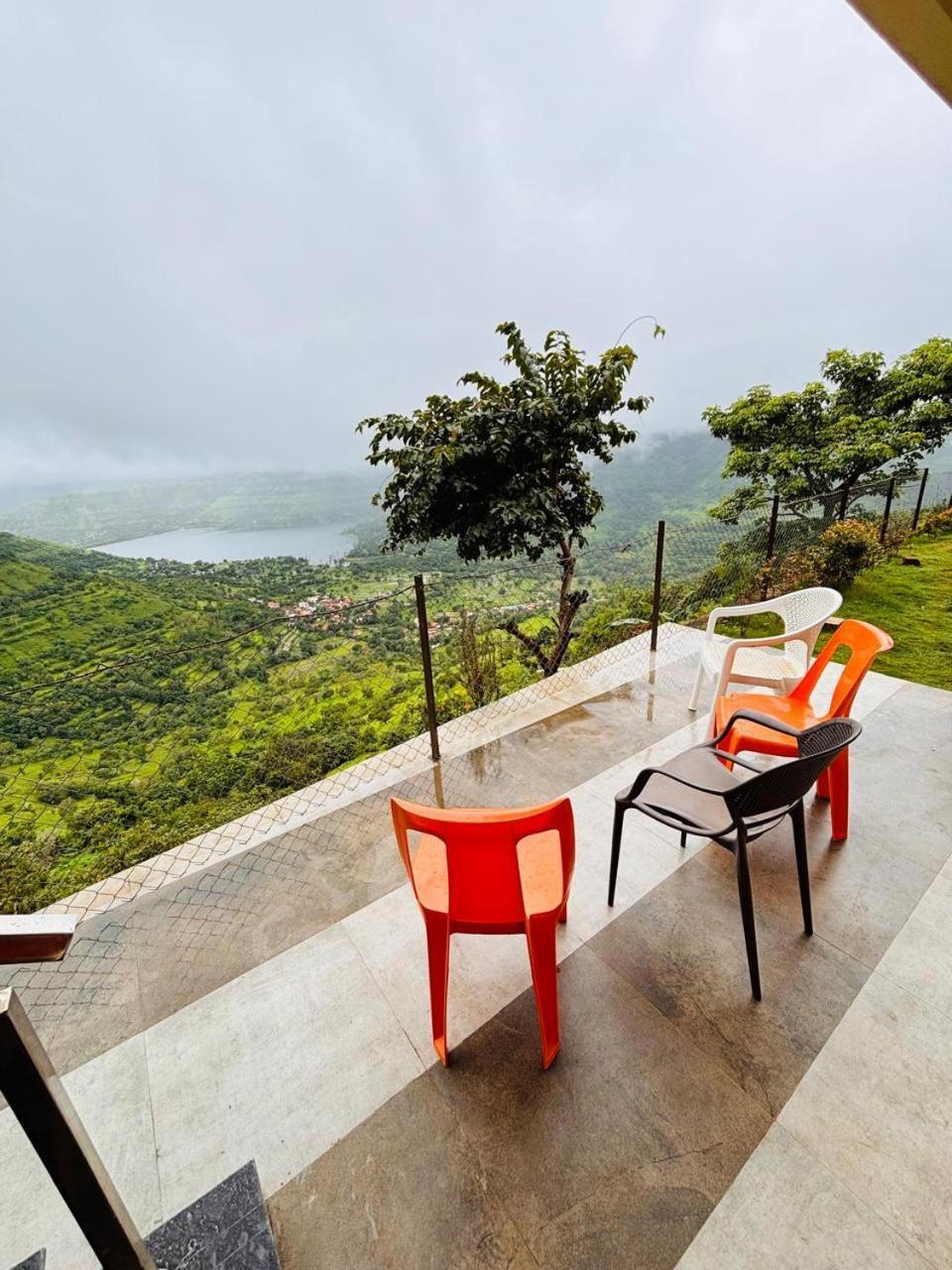 Paramount 3 Ac Bedrooms Hall Garden With Lake View Panchgani Exteriér fotografie