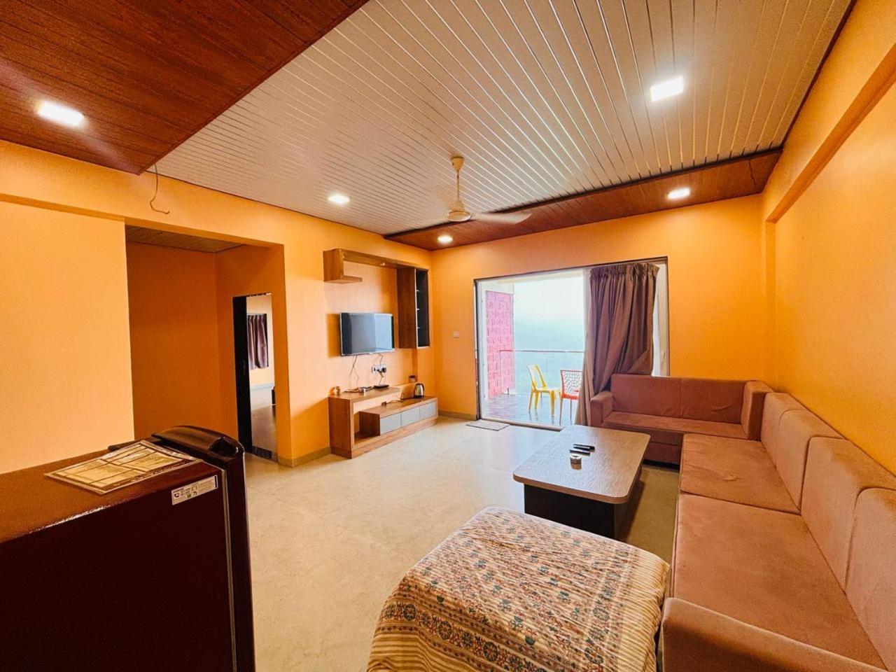Paramount 3 Ac Bedrooms Hall Garden With Lake View Panchgani Exteriér fotografie