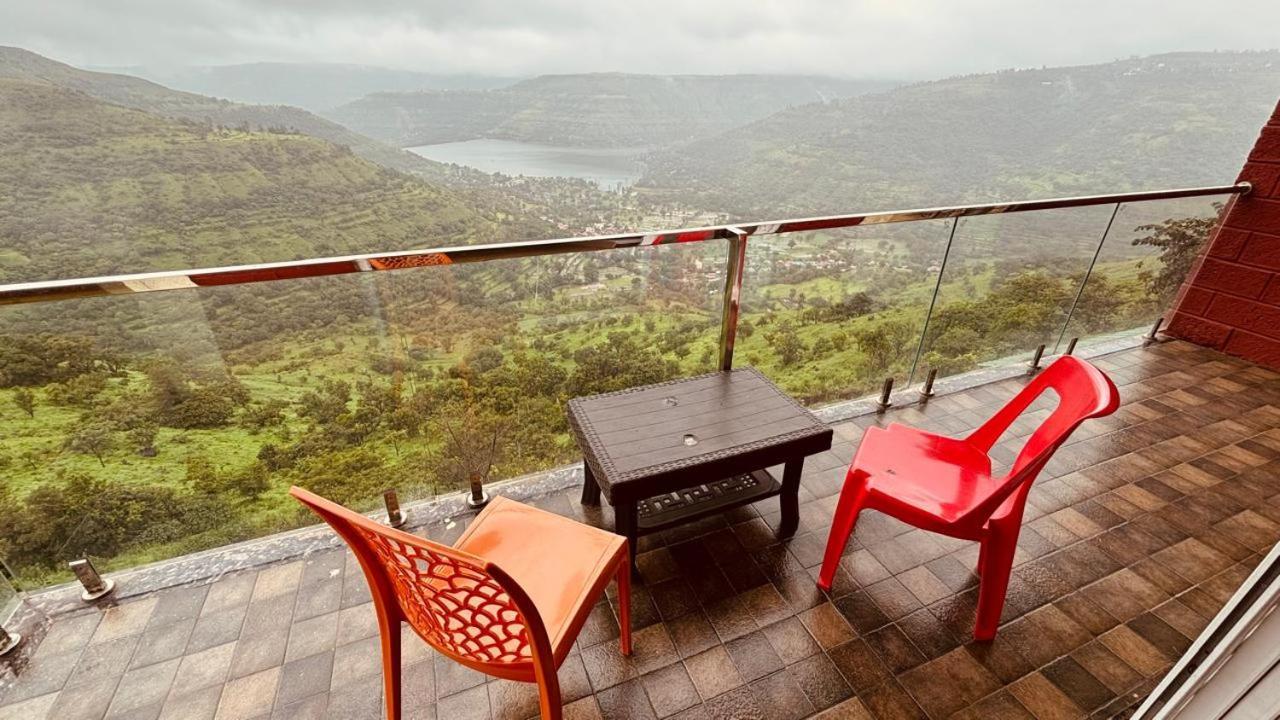 Paramount 3 Ac Bedrooms Hall Garden With Lake View Panchgani Exteriér fotografie