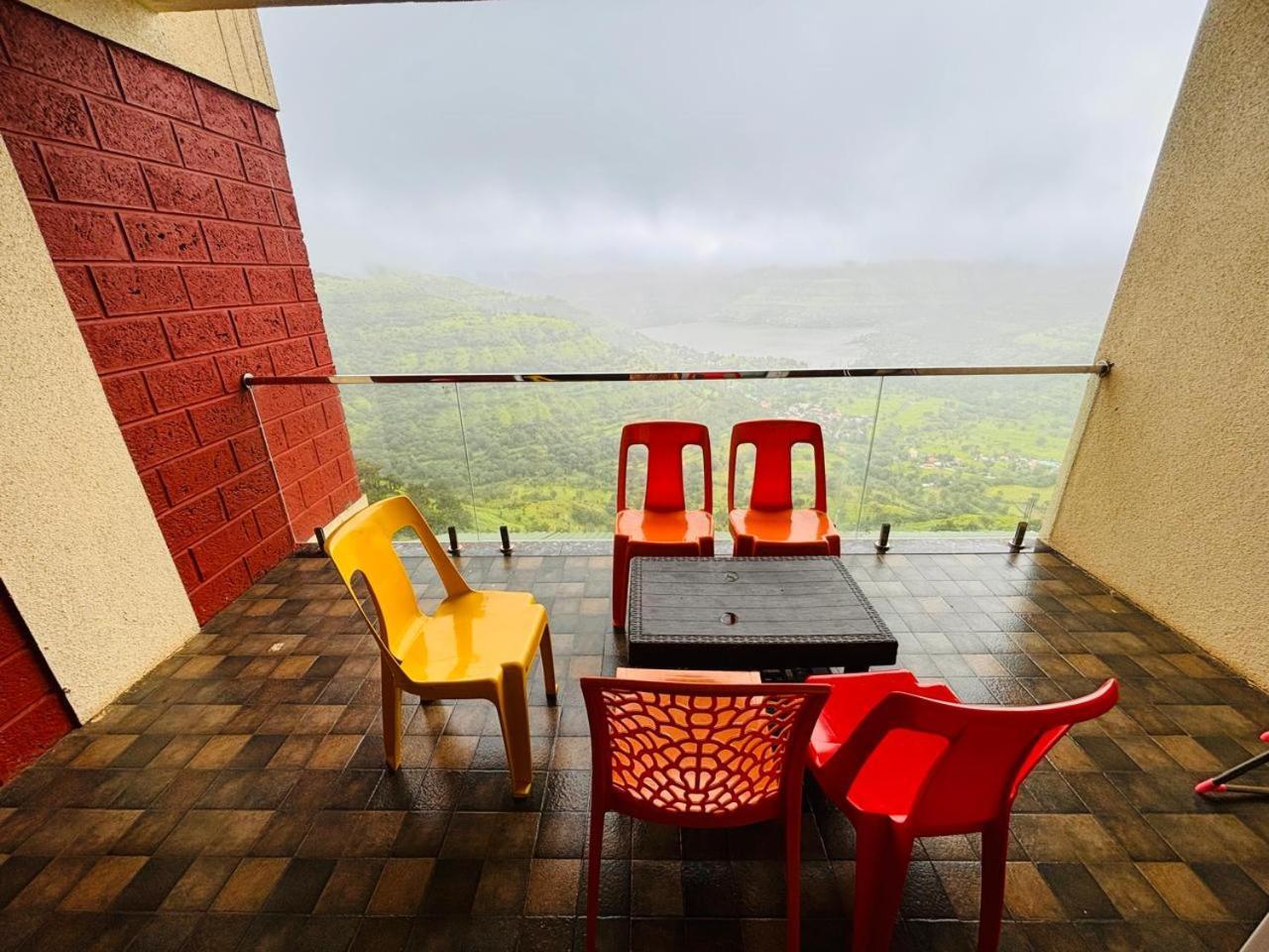 Paramount 3 Ac Bedrooms Hall Garden With Lake View Panchgani Exteriér fotografie
