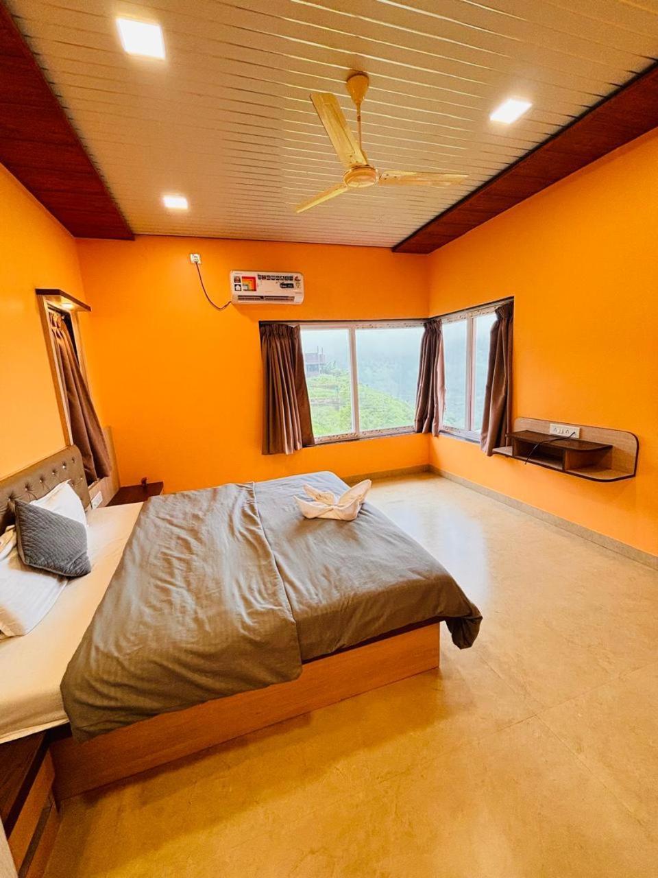 Paramount 3 Ac Bedrooms Hall Garden With Lake View Panchgani Exteriér fotografie