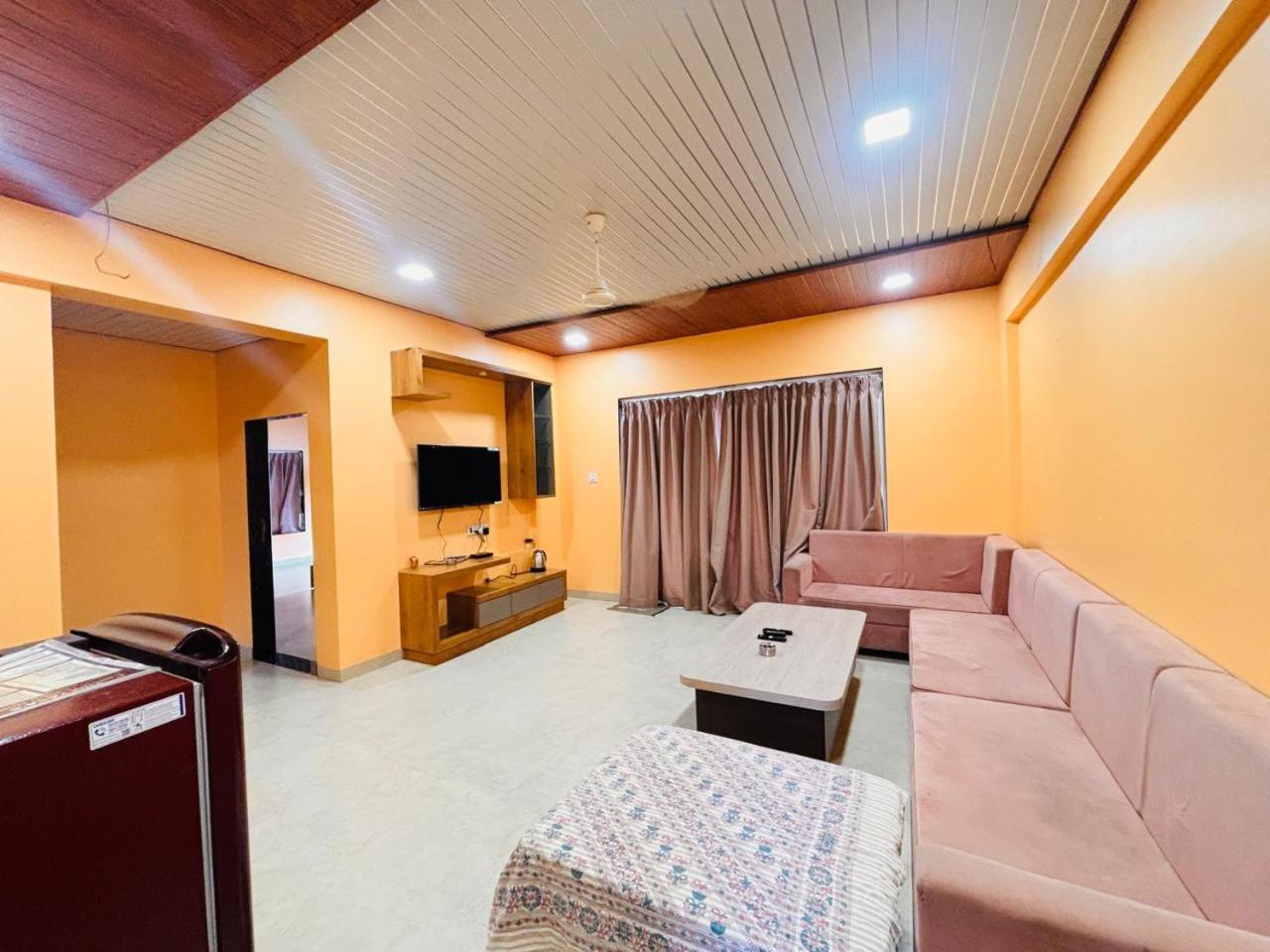 Paramount 3 Ac Bedrooms Hall Garden With Lake View Panchgani Exteriér fotografie