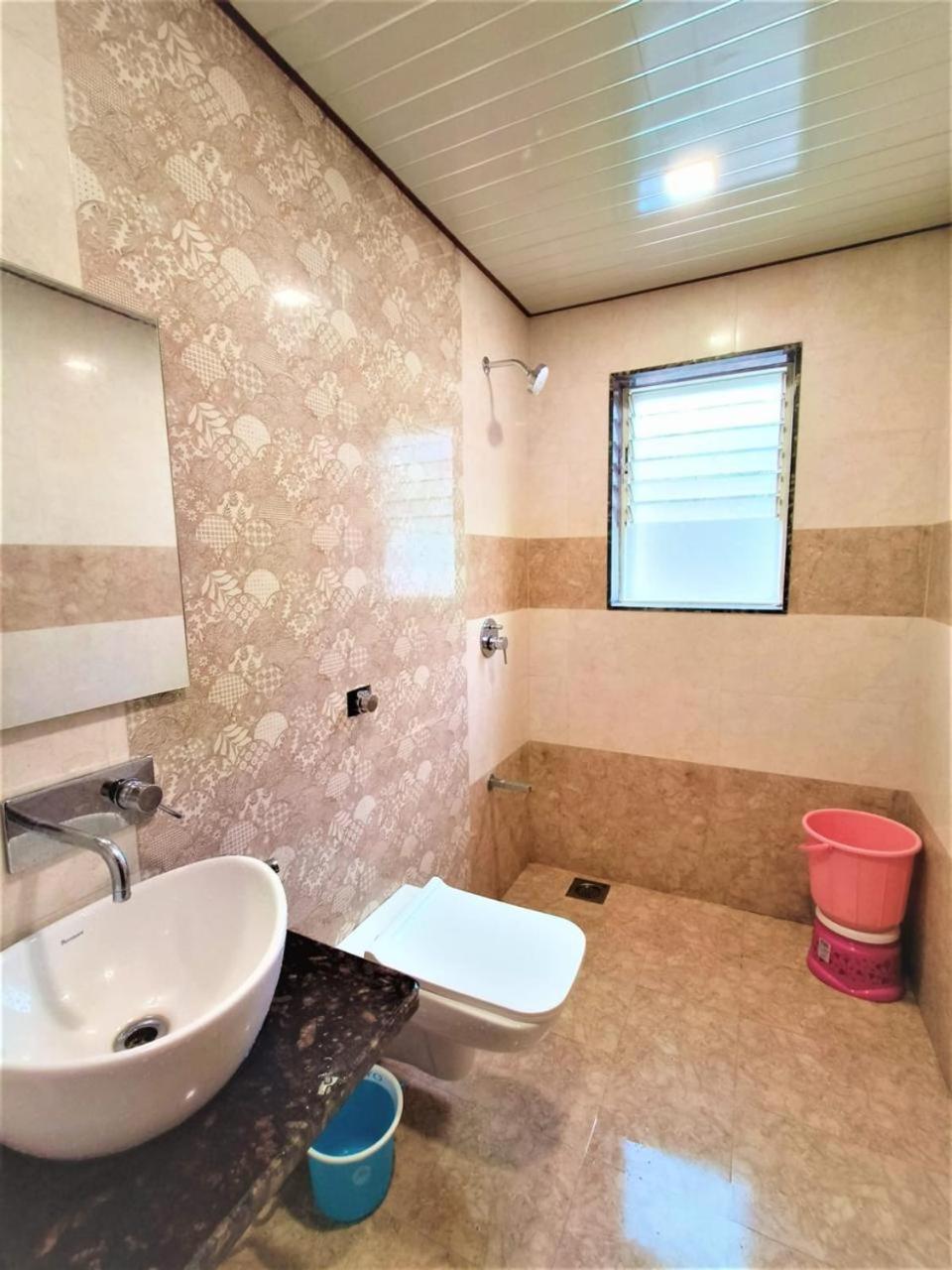 Paramount 3 Ac Bedrooms Hall Garden With Lake View Panchgani Exteriér fotografie